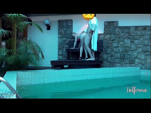 ❤️ Bòs envite sèvant nan pisin lan, men li pa t 'kapab reziste yon cho ️ Videyo sèks nan nou % ht.hentaisaturn.ru%